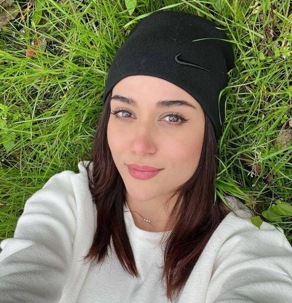 جذابیت هزار برابری پریناز ایزدیار با موهای فرفری | پریناز ایزدیار با این عکس دل همه رو برد