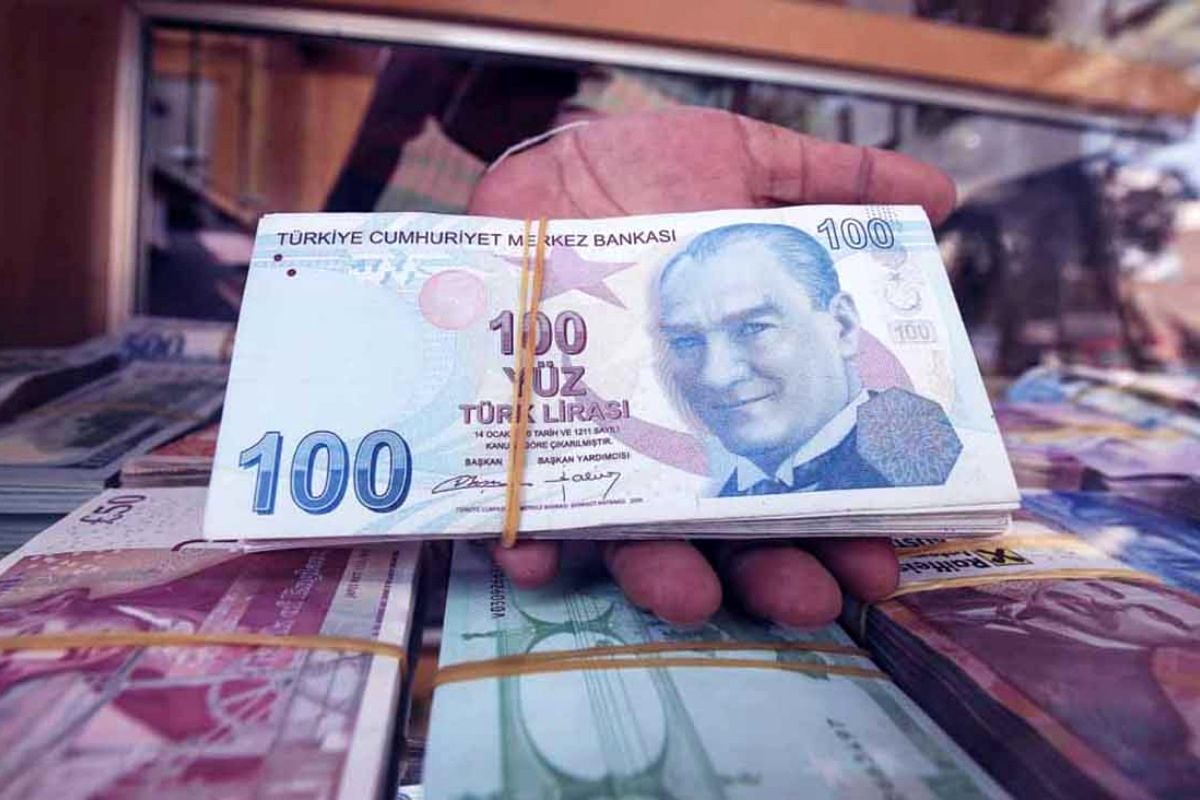سقوط قیمت‌ها در بازار ارز تهران/ قیمت لیر ترکیه و درهم امارات در سراشیبی