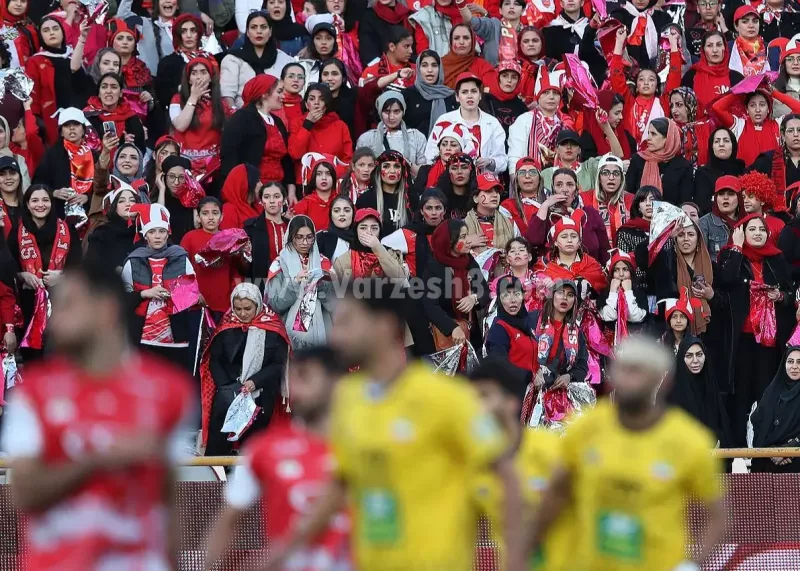 پرسپولیس دو گل بد خورد اما سکوها خاموش نشد