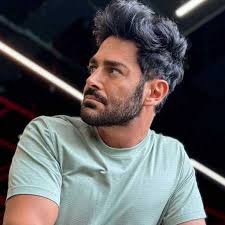 محمدرضا گلزار بازهم حاشیه آفرید | گلزار شکست عشقی خورد ؟