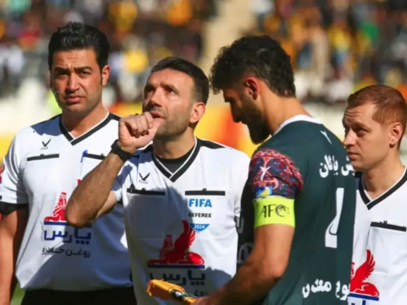 قضاوت داور بینالمللی در فینال زودرس لیگ یک!