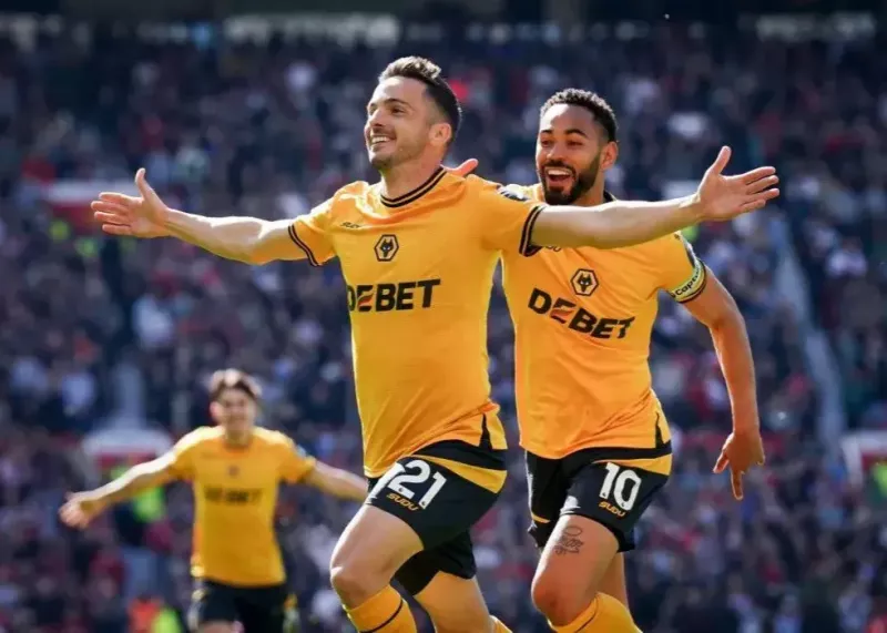 خوش‌و‌بش آموریم خرید یونایتد را لو داد! (عکس)