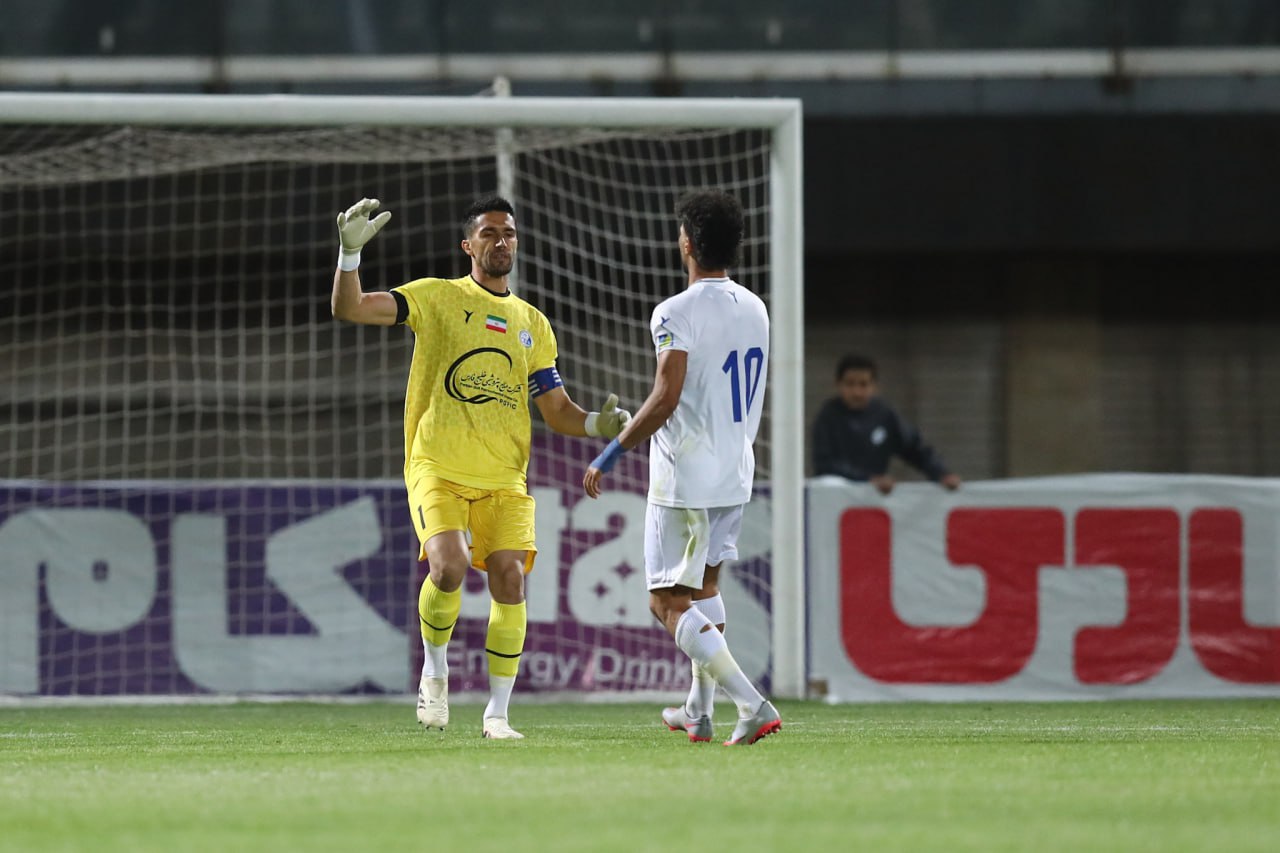 رامین رضاییان مدافع استقلال دست به افشاگری زد