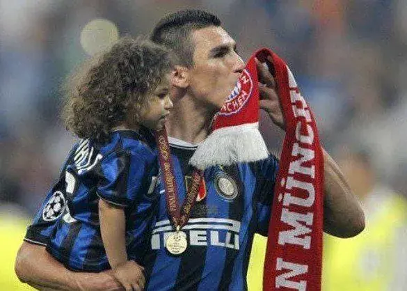 فرداشب همزمان طرفدار اینتر و بایرن هستم!