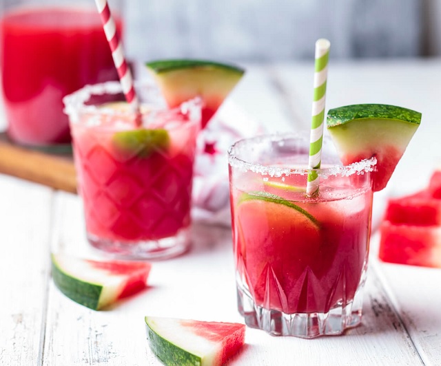 طرز تهیه شربت هندوانه و گلاب ؛ یک شربت متفاوت برای روزهای داغ تابستان