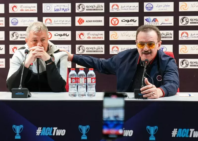 حضور ناگهانی زنوزی در کمپ تیم صدرنشین