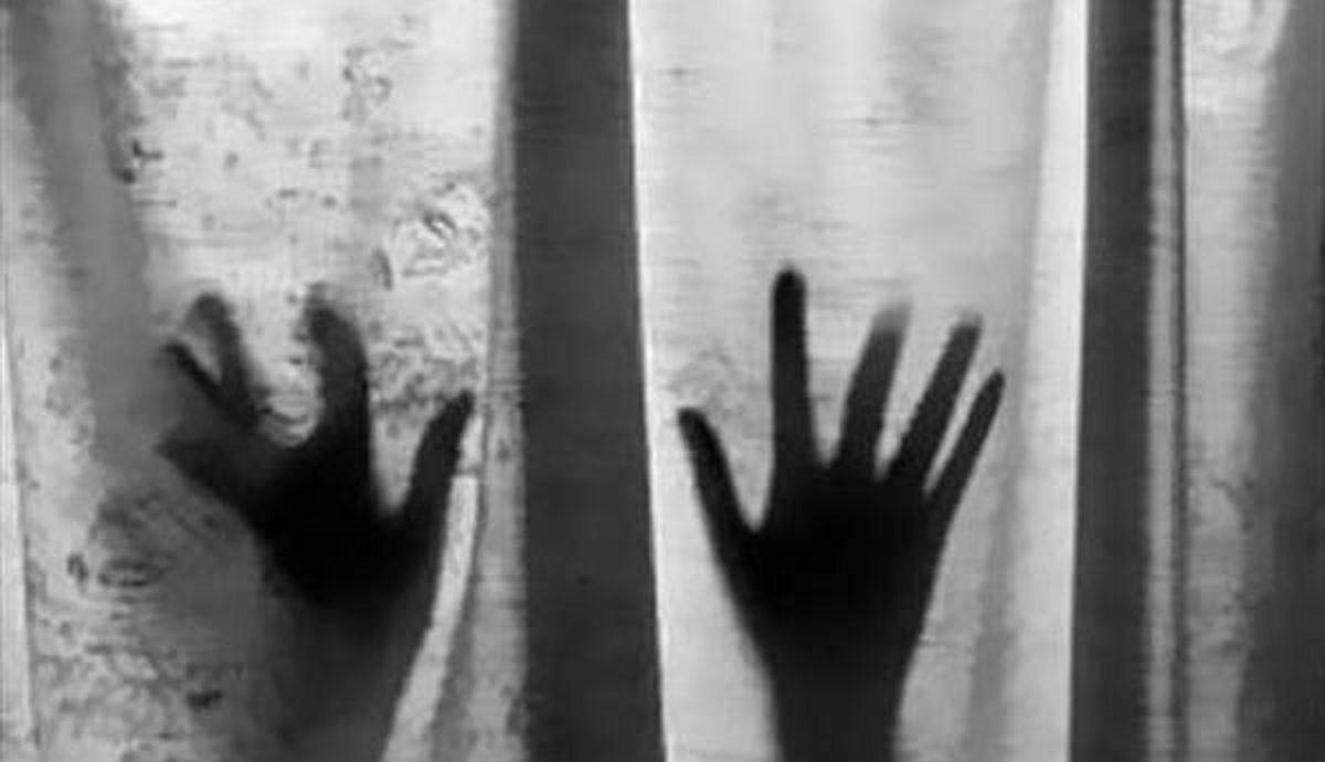 قتل بی رحمانه پیرزن 70 ساله به دست پسرش | جزییات قتل عجیب مادر به دست پسر در خرم‌دره