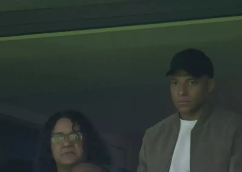 شوکهکننده در برنابئو: امباپه روی سکوها هو شد!