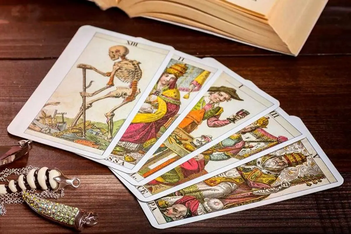 فال تاروت امروز پنجشنبه ۸ خرداد ۱۴۰۴