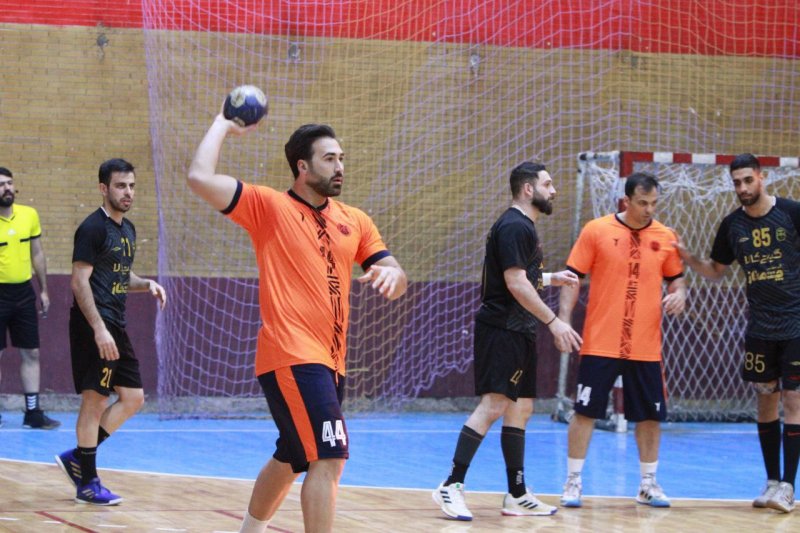 کاپ قهرمانی جام حذفی در دوراهی کازرون-کرمان