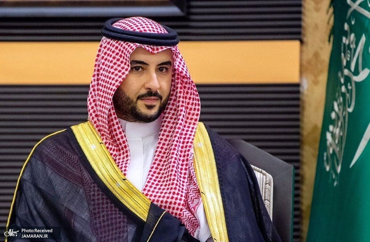 خالد بن سلمان پیام پادشاه عربستان را تقدیم رهبر انقلاب کرد + عکس