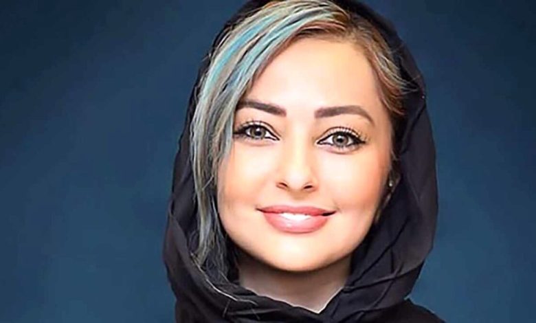 نگاهی به استایل شیک نفیسه روشن با انگشتر مرواریدش | استایل ساده و جذاب خانم بازیگر غوغا کرد