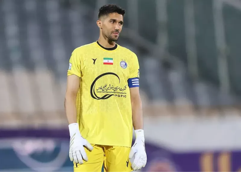 عجیبترین شعار هواداران استقلال علیه چه کسی!