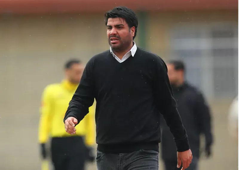 تهدید دردسرساز، احضار سرمربی جنجالی به کمیته اخلاق