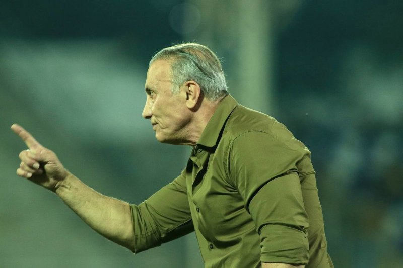 درخشان: آقای درویش شما گل نزن، شما بخر!