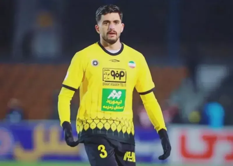 خطر از بیخ گوش مدافع سپاهان گذشت