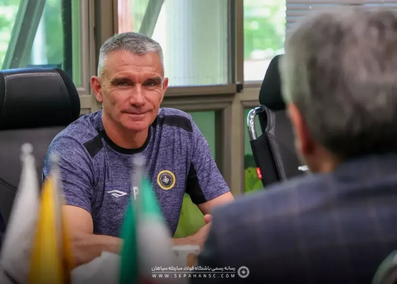 کارترون با مدیرعامل سپاهان خلوت کرد (عکس)