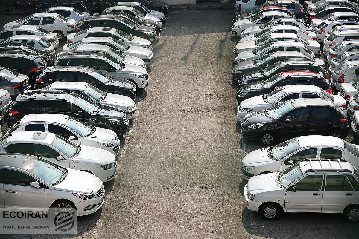 درخواست از دولت برای کاهش تعرفه‌های واردات خودرو
