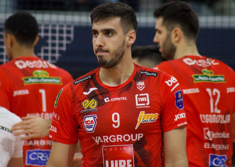 آخرین شانس پوریا برای زنده ماندن رویای قهرمانی