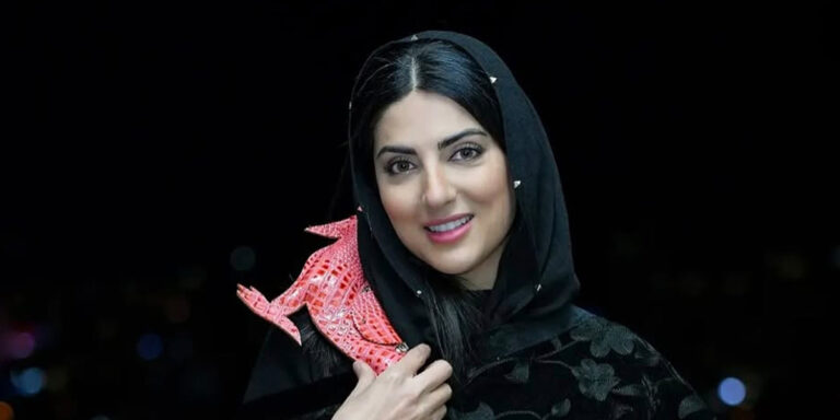 کیف عجیب هلیا امامی بازهم سوژه آفرید | این بازیگر ایرانی شیفته خبرساز شدن با کیف‌های عجیب و غریب است!