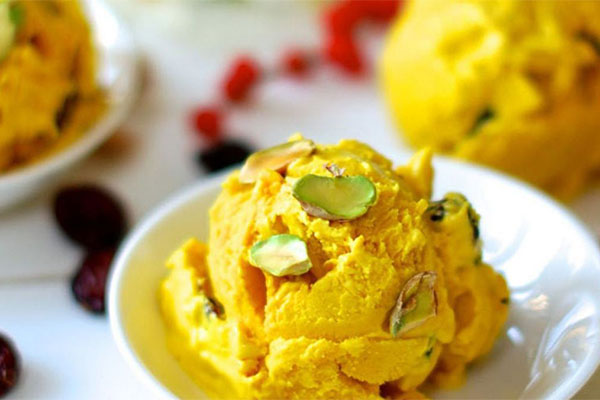 طرز تهیه بستنی سنتی خانگی بدون ثعلب