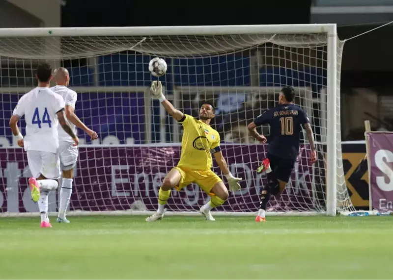 گزارش زنده: گلگهر 1 - استقلال 2