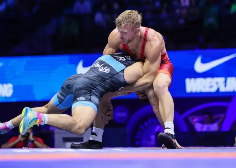 منتظر یک یزدانی - تیلور جدید باشید!