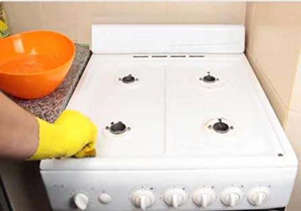 ترفندهایی برای تمیز کردن اجاق گاز | با این روش یک اجاق گاز براق داشته باش