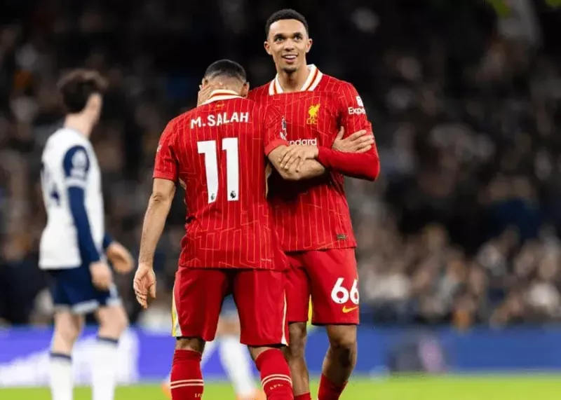 پست مرموز صلاح: آرنولد هم ماندنی شد!