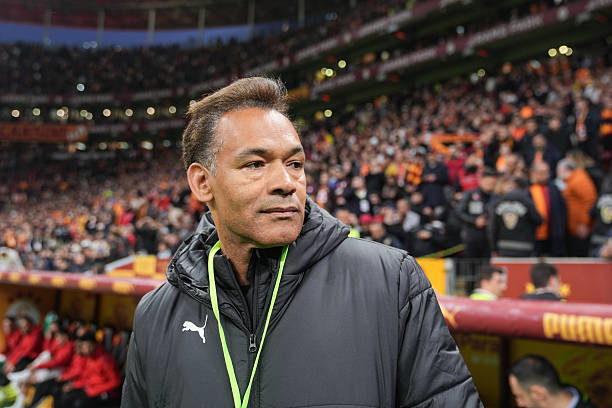 مورایس به گالا باخت، قهرمانی از مورینیو دورتر شد