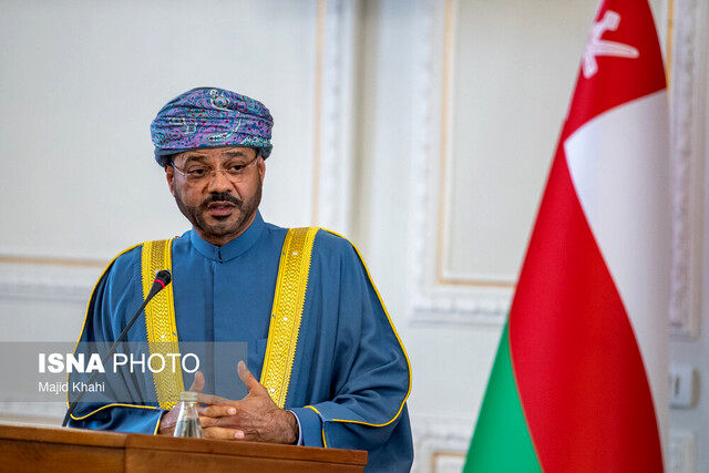 وزیر خارجه عمان: گفتگوهای ایران و آمریکا در حال شتاب گرفتن است