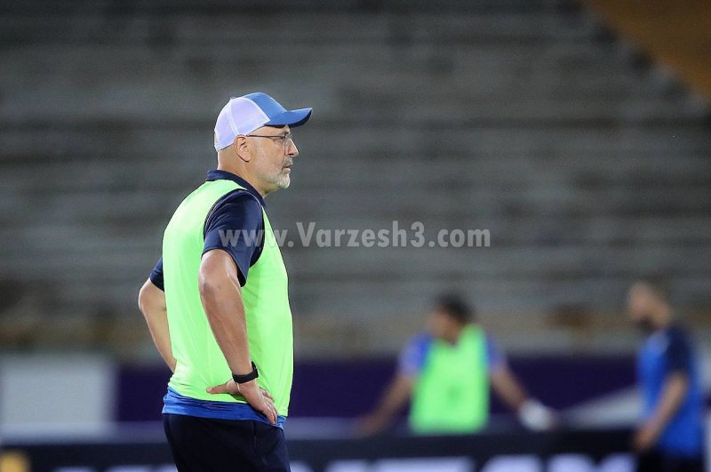 مُشتهای گره کرده بوژو در کامبک نیمه کاره (عکس)