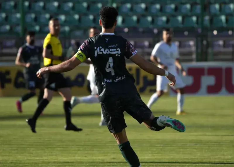 سهگانه کاپیتانی: برد غیر معمولی ذوب آهن!